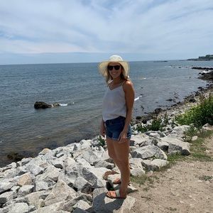 Meet your Posher, Christina